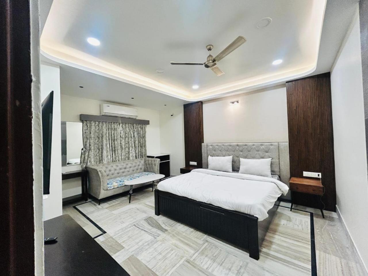Holiday Out Hotel Jodhpur  Buitenkant foto